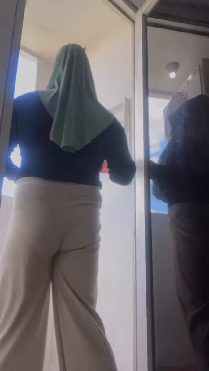 Pulang” Dari Rumah Temen.. Karina Mau Di Culik ABG Dari Aplikasi Dating.. Hehe Makanya Aku Style Anak Muda Pakai Kulot Sama Rajut Kancing Sama Jilbab Instant.. Eh Gataunya Abis Makan Di Bioskop Private , Karina Di Elus” Atas Sampe Bawah Eh Malah Di Colmek Sama Sampe Muncrat” 💦💦