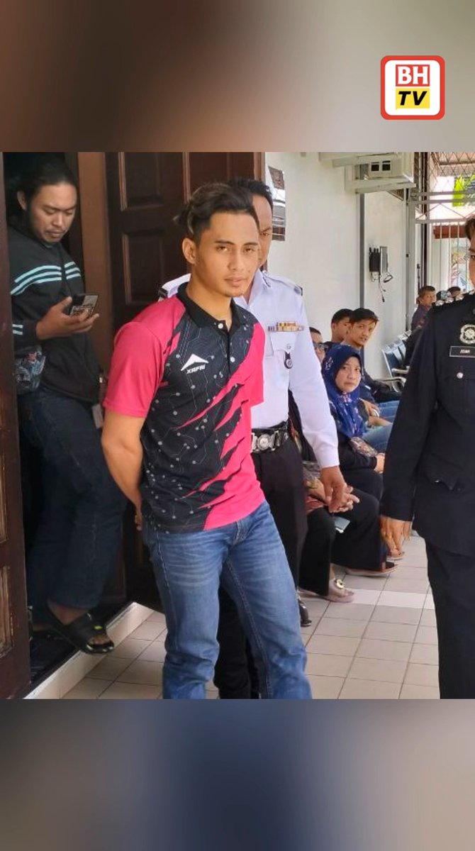 Seorang penganggur dijatuhi hukuman penjara 12 bulan dan 21 hari serta denda RM11,300 oleh Mahkamah Majistret hari ini, atas tiga pertuduhan memandu dalam keadaan mabuk, tiada lesen memandu sah dan insurans sehingga menyebabkan kemalangan, Disember lalu. Berita penuh: