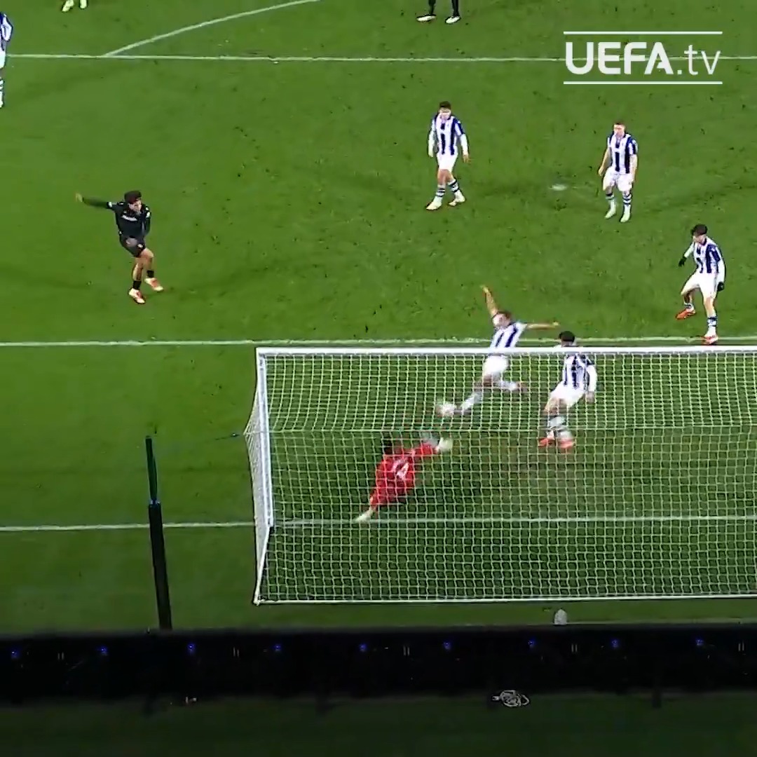 What a block 😳⛔️ Real Sociedad Fútbol | #UEL