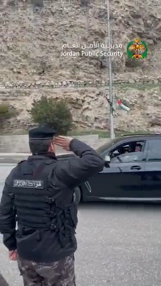 يا هلا سيدنا ❤️🇯🇴 #الإستقبال_الشعبي #معك_سيدنا #مع_الملك #الأمن_العام #الاردن #قوات_الدرك