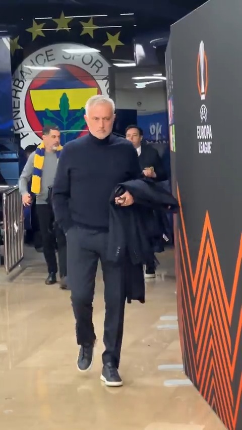 Fenerbahçe in the house 🏡 Fenerbahçe SK | #UEL