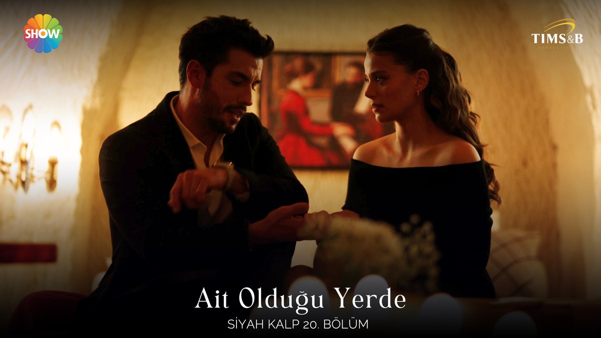 “Bu yüzük olması gereken yerde, sevgilimde…” 🥹 #SiyahKalp @showtv TIMS&B Productions