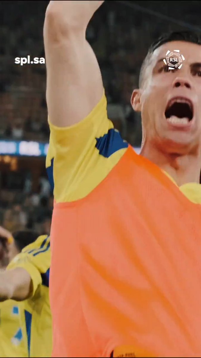 فرحة الانتصار مع العشاق.. يا لها من ليلة لـ نادي النصر السعودي 🤩 #دوري_روشن_السعودي | #الأهلي_النصر