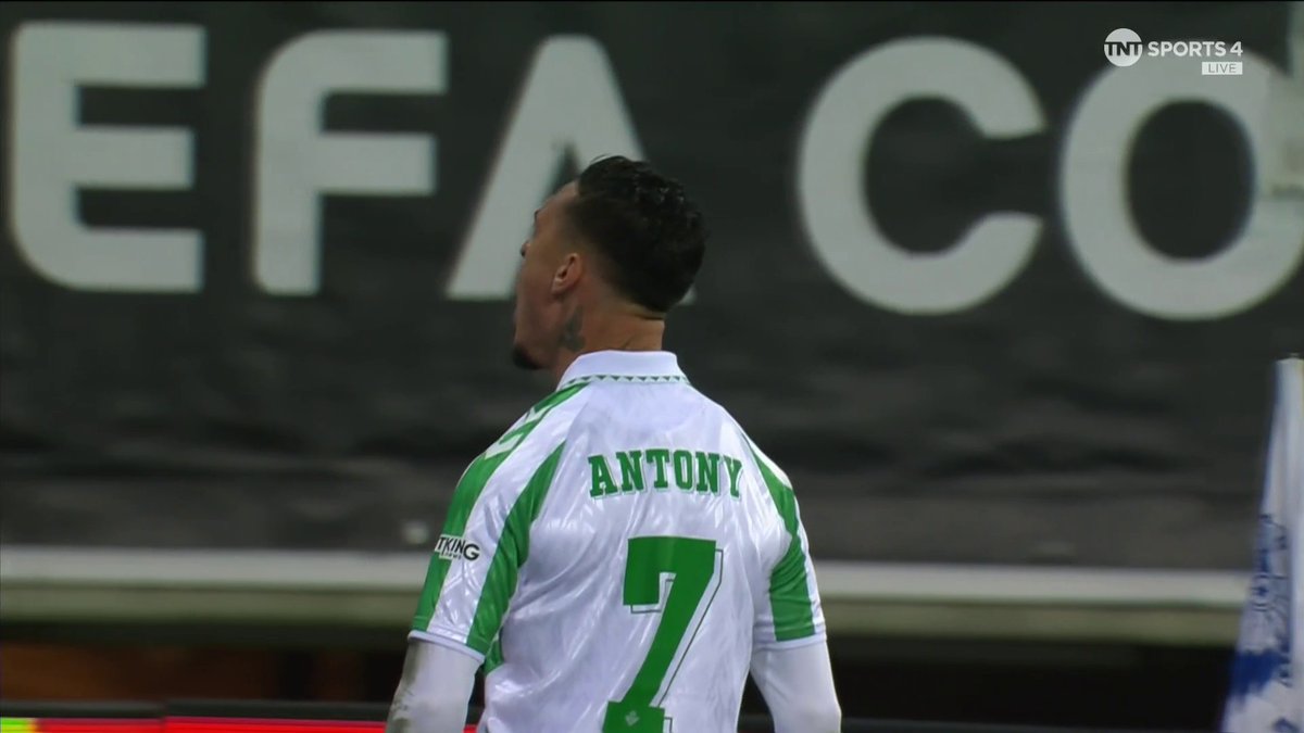 A man in form 😮‍💨 What a finish from Antony 🎯