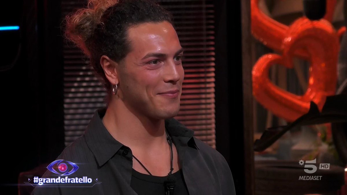 Dopo le segnalazioni su Yulia è il momento di un faccia a faccia con Giglio #GrandeFratello
