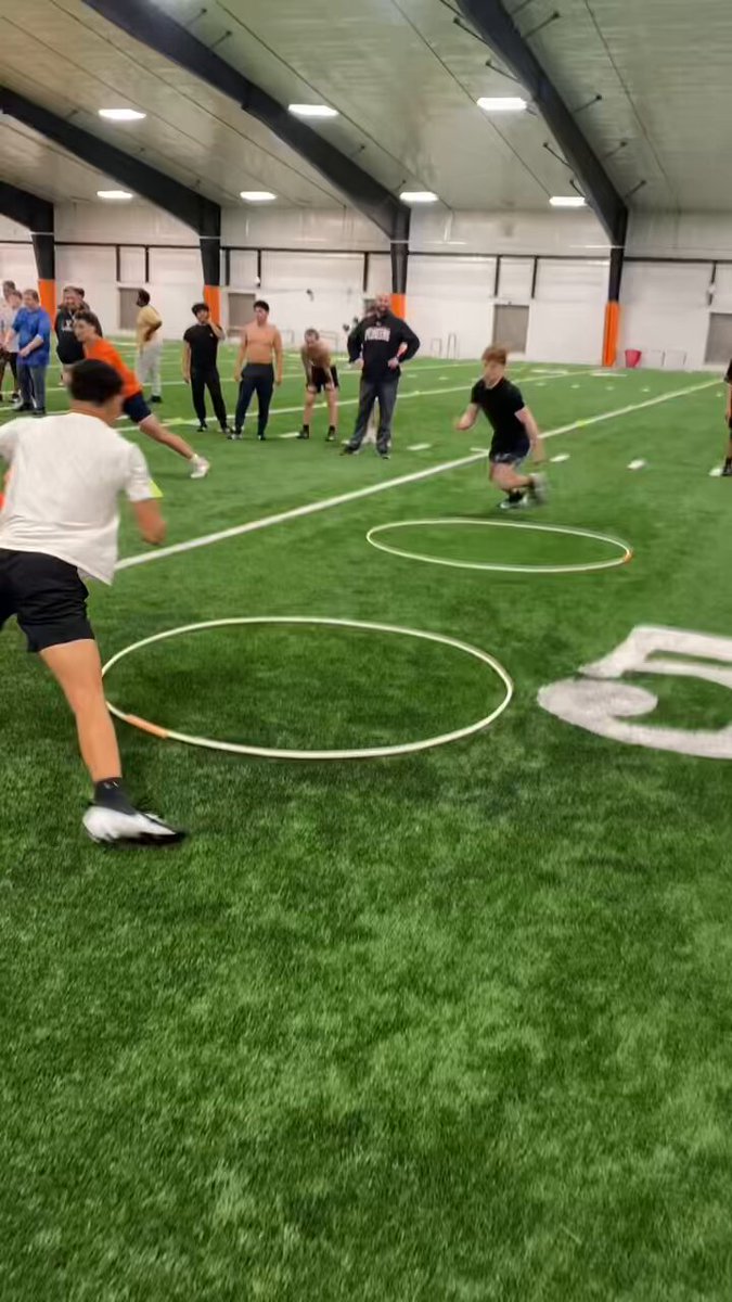 Move around and compete