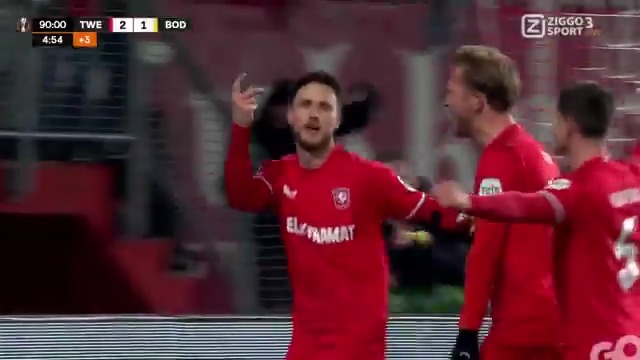 TWENTE WINT VAN BODO/GLIMT! 😍 In de aller, aller, allerlaatste seconden krijgt Twente een penalty en Ricky van Wolfswinkel schiet raak! 😱 #ZiggoSport #UEL #TWEBOD