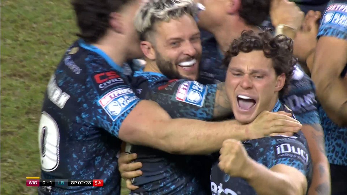 Gareth O'Brien kicks golden-point drop goal to give Leigh Leopards their first victory at Wigan in 42 years and first 1-0 result in history of Super League 🏉😮