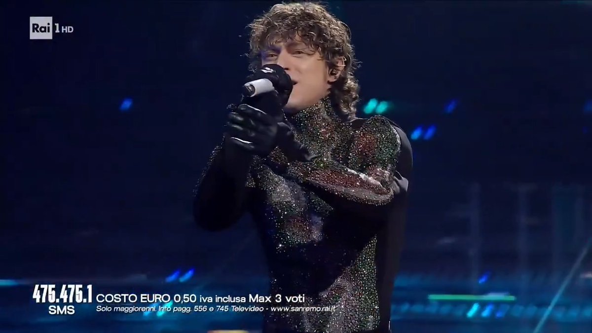 “È meglio fare l’amore se l’amore è un incendio” 🎤 Irama 🎧 Lentamente L’esibizione integrale è su RaiPlay In audio su RaiPlay Sound #Sanremo2025