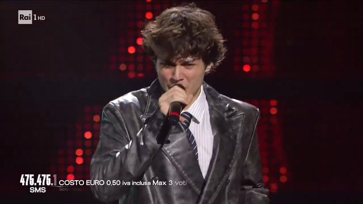 STRAPPAMI LA PELLE DALLE VERTEBREEEE L’esibizione integrale è su RaiPlay In audio su RaiPlay Sound #Sanremo2025