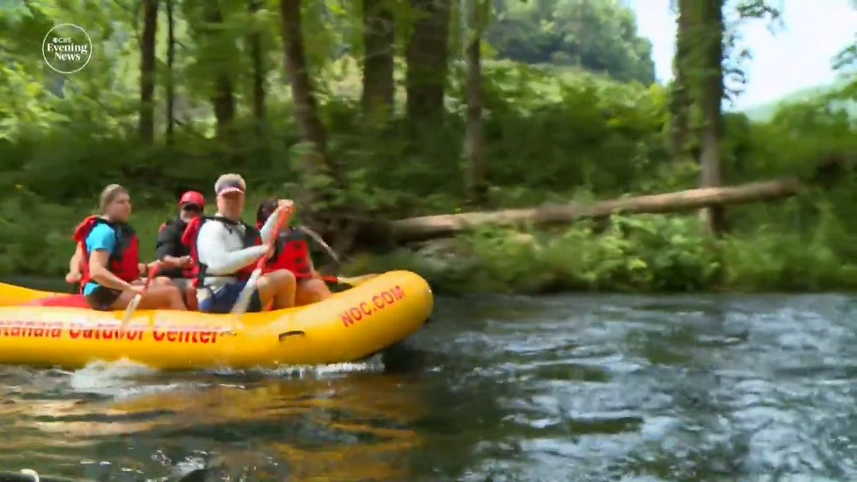 In North Carolina, Democrats and Republicans are finding common ground while navigating the rough waters of the Nantahala River. Two men whose unlikely friendship formed on the rapids, despite their political differences, reunited to discuss Trump’s return to the White House.