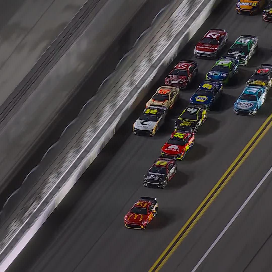 It's Bubba Wallace at the line! He wins Duel 1 at Daytona International Speedway!