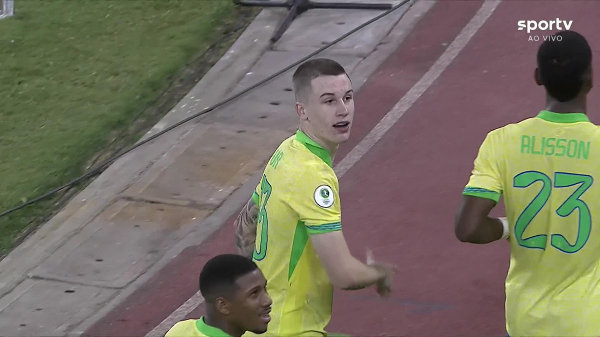 Aqui é penta! Igor Serrote deu uma gastada na torcida argentina após o empate pelo Sul-Americano Sub-20. A uma rodada do fim, o Brasil lidera pelo saldo de gols.