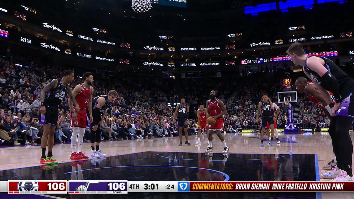 Powell finds Simmons for the CLUTCH go-ahead bucket 👀