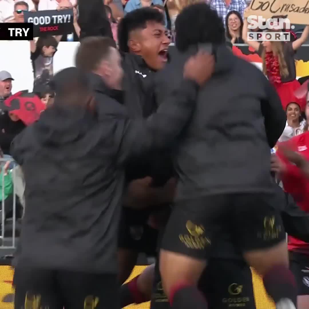 Ireland used it against the Springboks, and now the Crusaders are using it against the Hurricanes. Cool to see (a gorgeous move to be fair) like this going around the world. #CRUvHUR #SuperRugby