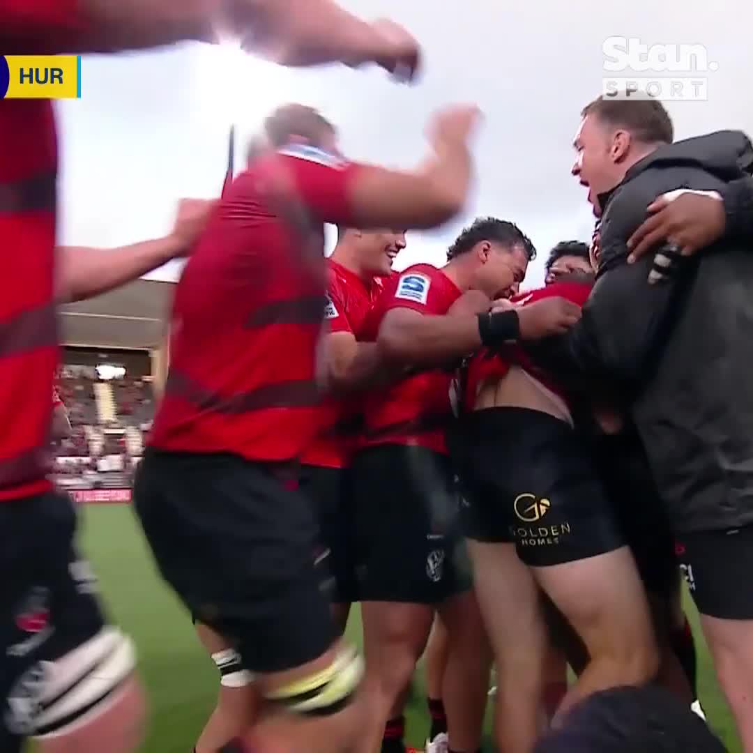 🏆 First Super Rugby game of the year and try of the season already? Scorcher 👏