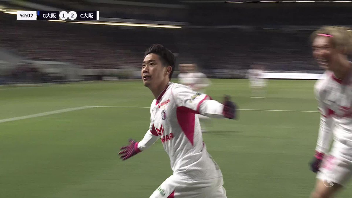 香川真司ここにあり！ 開幕スタメン、大阪ダービーで見事なゴールを奪う💥 🎦 ゴール動画 🏆 明治安田Ｊ１リーグ 第1節 🆚 Ｇ大阪vsＣ大阪 🔢 1-3 ⌚️ 52分 ⚽️ 香川 真司（Ｃ大阪） #Ｊリーグ開幕