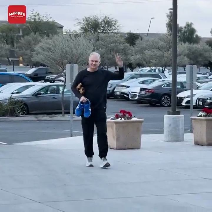 Ryne Sandberg is ready to go at Cubs camp with his gear 💙