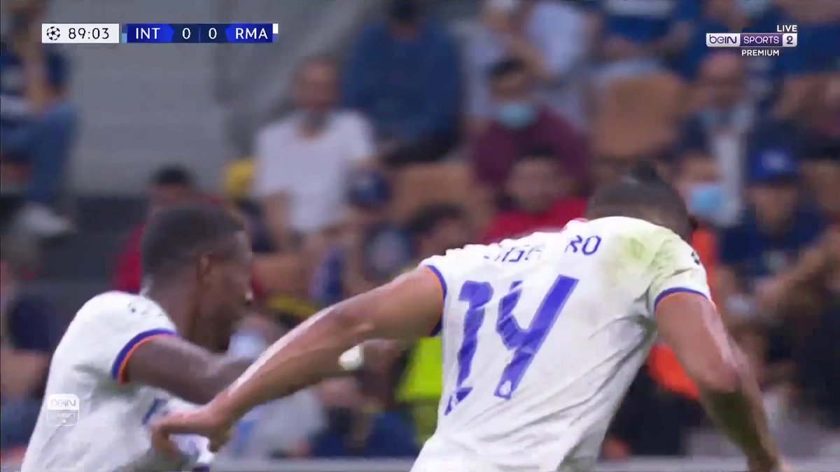 #ضد_تعليق_الدراجي_لريال_مدريد شباب شاركو الهاشتاق عشان يوصل لادارة beIN SPORTS منشن اصحابك و اصدقائك و خلو نوصل صوتنا عشان مانشوف الدراجي يعلق على مباراة ريال مدريد و مان سيتي . هذا الهدف مثلا تحسه سجل في مرمى فريق جزائري او عربي