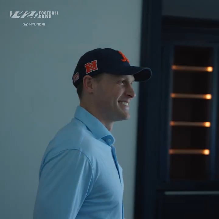 We know you've Ben waiting for this one 👀 Catch a new episode of #1920FootballDr NOW