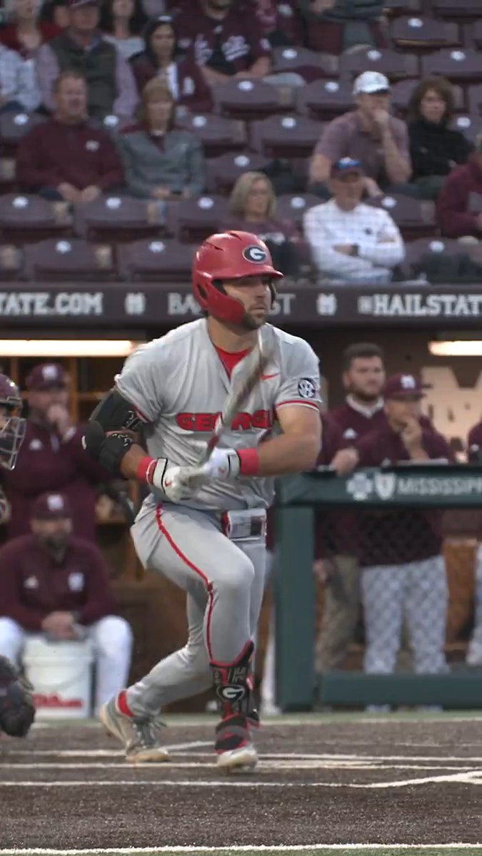 That metal bat sound 😮‍💨 NCAA Baseball is back!