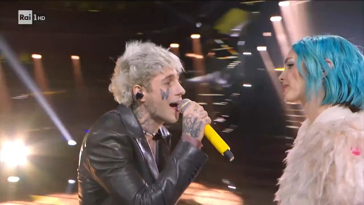 🎵 Rose Villain con Chiello cantano “Fiori rosa, fiori di pesco” a #Sanremo2025 L'esibizione integrale è su RaiPlay In audio su RaiPlay Sound