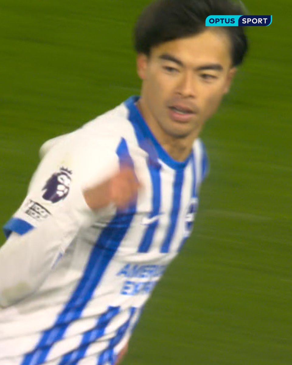 Kaoru Mitoma, that is absolutely UNBELIEVABLE 😱👀 The first touch to pluck the ball out of the sky under pressure. The finish. WOW. Watch 📲