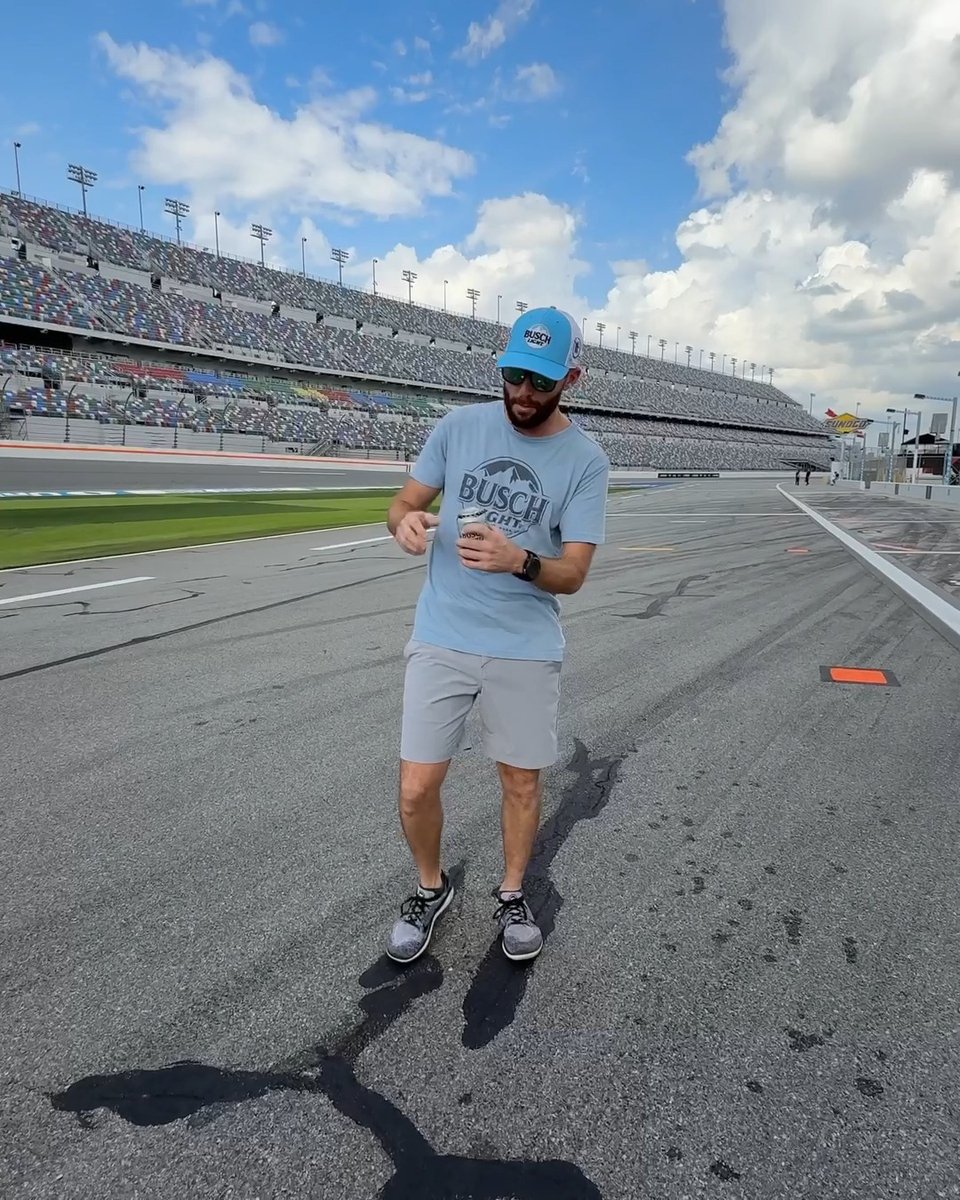 The weekend's arrived, so here's to cracking open a Busch Light with Ross Chastain. #DAYTONA500