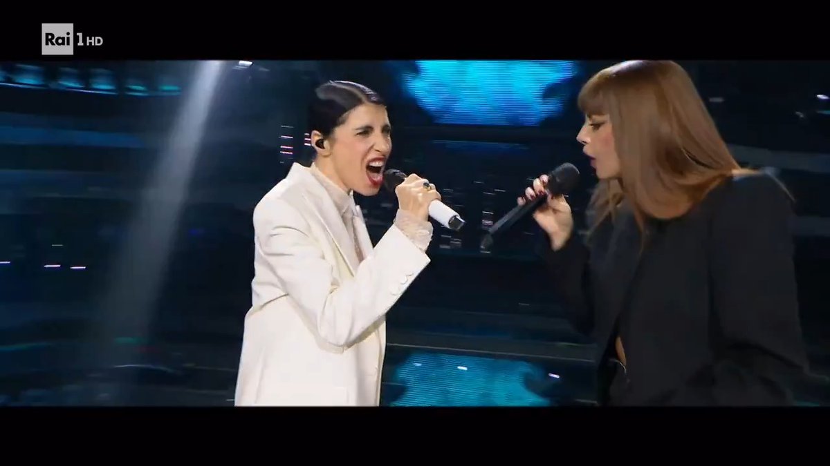 🎵 Giorgia con Annalisa cantano “Skyfall” a #Sanremo2025 L'esibizione integrale è su RaiPlay In audio su RaiPlay Sound
