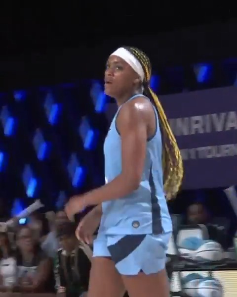 Aaliyah Edwards DOMINATES vs. Arike to advance to the championship game 🏆🔥 Scored 11 STRAIGHT. LOCKED IN.