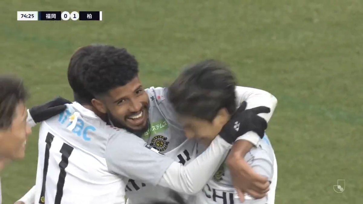 垣田のヒールパスを受けたジエゴが、冷静にGKをかわしてゴール🔥 🎦 ゴール動画 🏆 明治安田Ｊ１リーグ 第1節 🆚 福岡vs柏 🔢 0-1 ⌚️ 75分 ⚽️ ジエゴ（柏) #Ｊリーグ