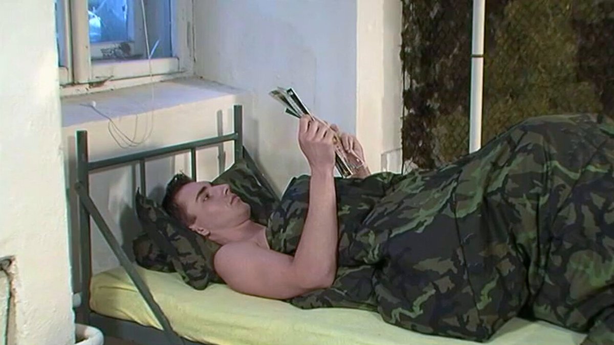 Soldier #KamilClay gets a probing prostate examination from #MarcoFilipi &amp; #TomMalik in 2006 video #BarebackBarrackCumfest from #AVIProduction 🪖🫡🩺💉