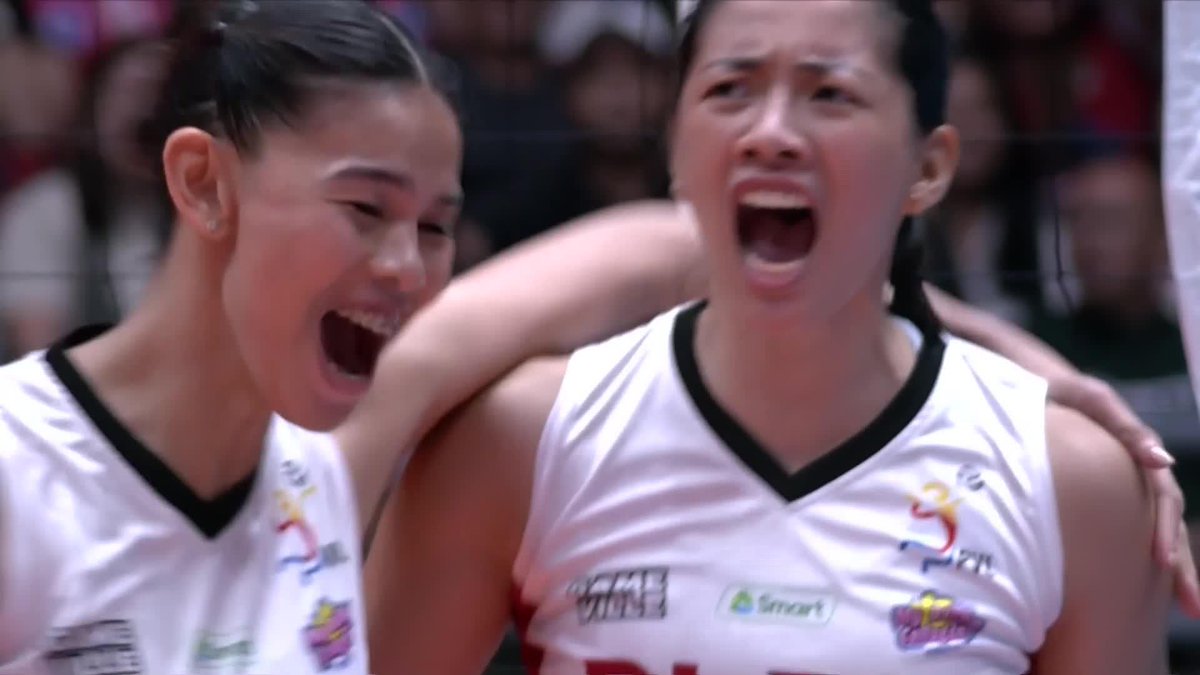 ALL THE DYFFERENCE 😤🙌🏻 Kim Kianna Dy steps up in a crucial moment, scoring her first point with a clutch block in Set 5 against the Creamline Cool Smashers in the 2024-25 PVL All-Filipino Conference! #PVL2025 #TheHeartofVolleyball #OneSports