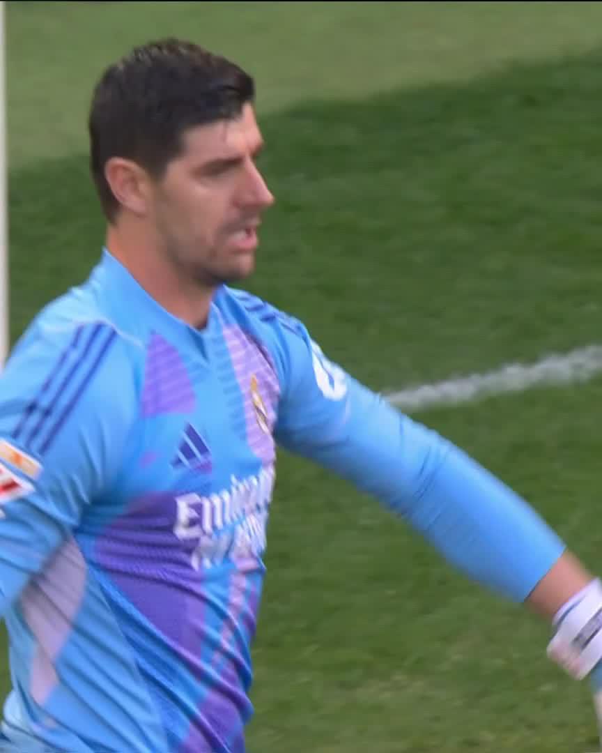🔝 Se hizo enorme Thibaut Courtois. #LALIGAHighlights | #LALIGAEASPORTS
