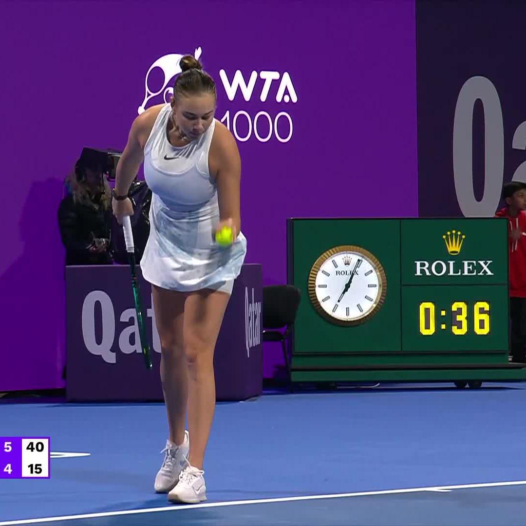 Full steam ahead 😤 A is one set away from her first WTA 1000 title after claiming the opener 6-4! #QatarTotalEnergiesOpen