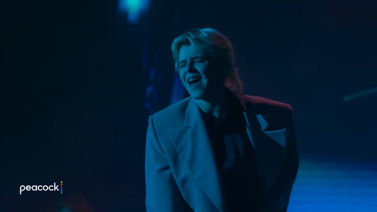 ✨I keep dancing on my own✨ #SNL50: The Homecoming Concert is streaming now on Peacock.