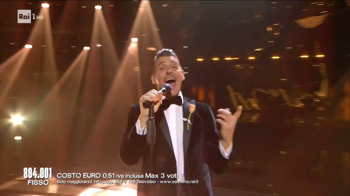 Abbracciamoci nella bellezza di ciò che siamo, nella consapevolezza che ogni respiro è un dono, ogni gesto un piccolo miracolo. 🎤 Francesco Gabbani 🎧 Viva la vita L’esibizione integrale è su RaiPlay In audio su RaiPlay Sound #Sanremo2025
