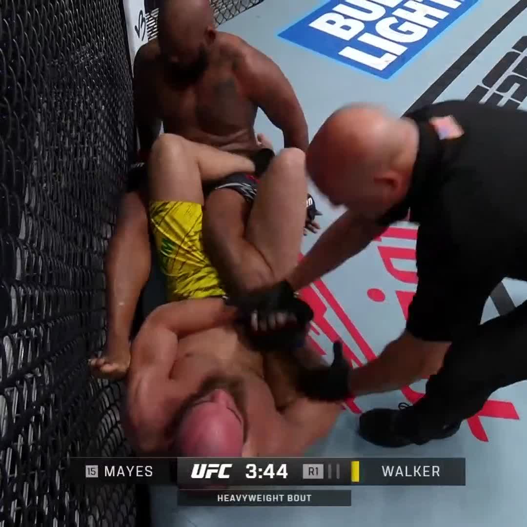 He wasted no time tonight 😮‍💨 Valter Walker gets the heel hook submission in round one #UFCVegas102