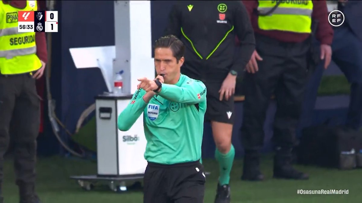 🗣 AUDIO REVISIÓN VAR 🗓 Jornada 24 | Primera División ⚽ C. A. OSASUNA 🆚 Real Madrid C.F. | 55' #ArbitrajeRFEF | CTA