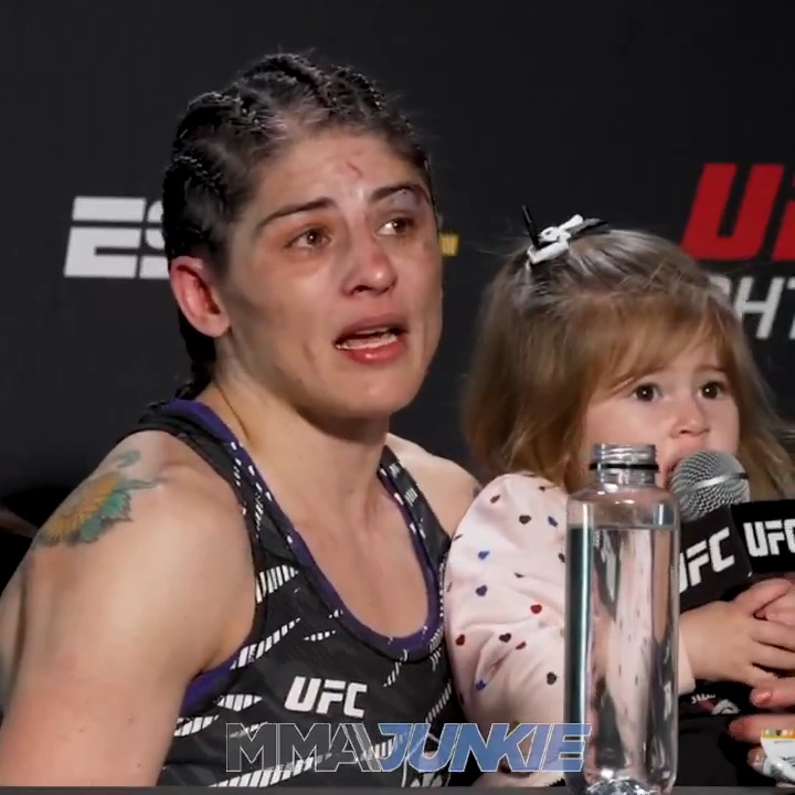 Julia Avila's final message about retirement after #UFCVegas102 was hijacked by her daughter 🥺😂