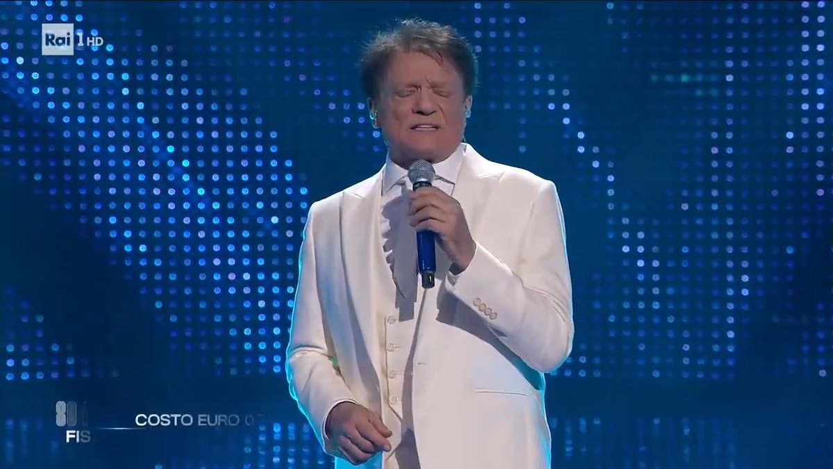 Il brusio dentro di te è solo melodia da decifrare. Un giorno sarà musica. Quella che senti fuori non è la pioggia che cade. È la vita che continua. 🎤 Massimo Ranieri 🎧 Tra le mani un cuore L’esibizione integrale è su RaiPlay In audio su RaiPlay Sound #Sanremo2025