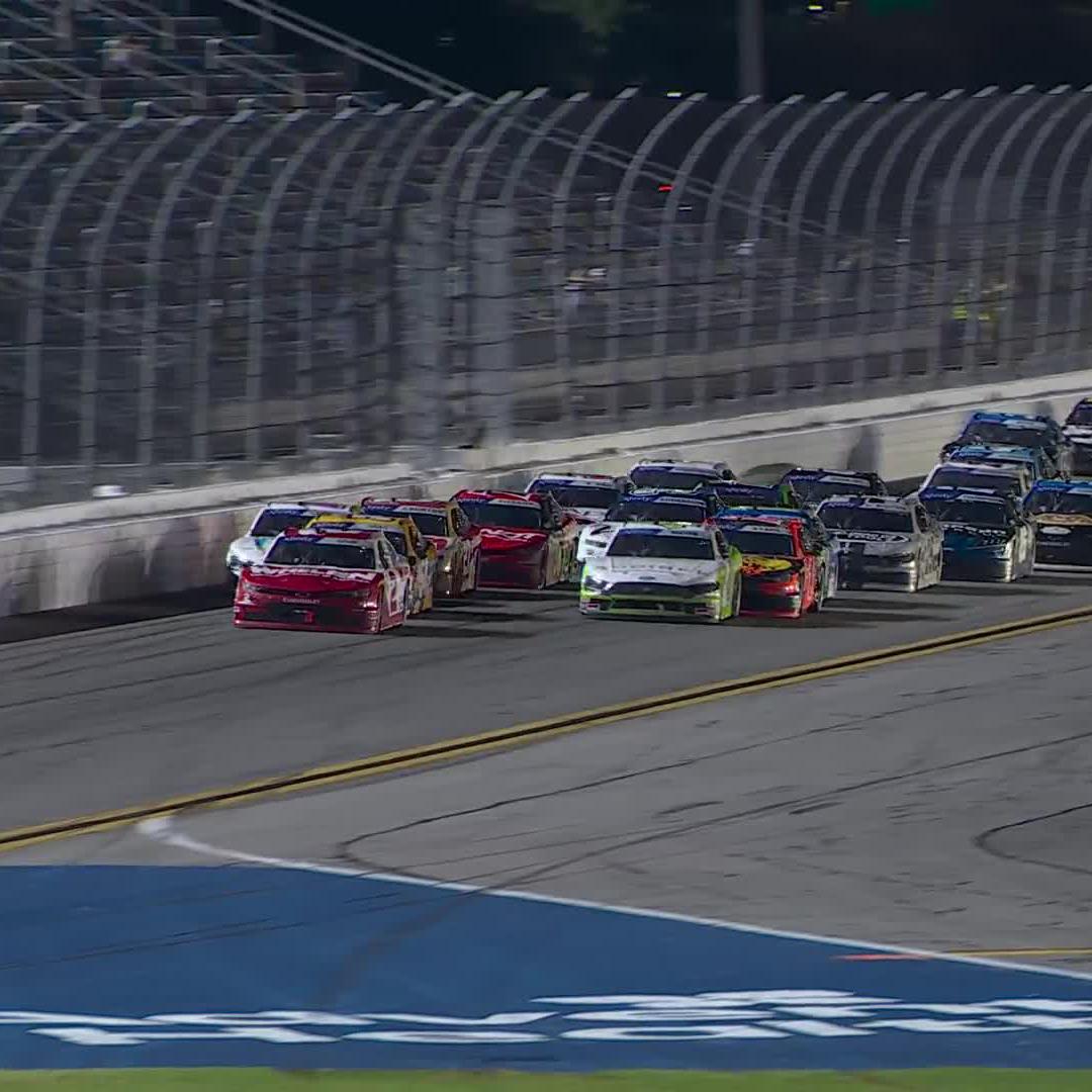 Multiple cars collected coming to the line, and jesse love jr wins!