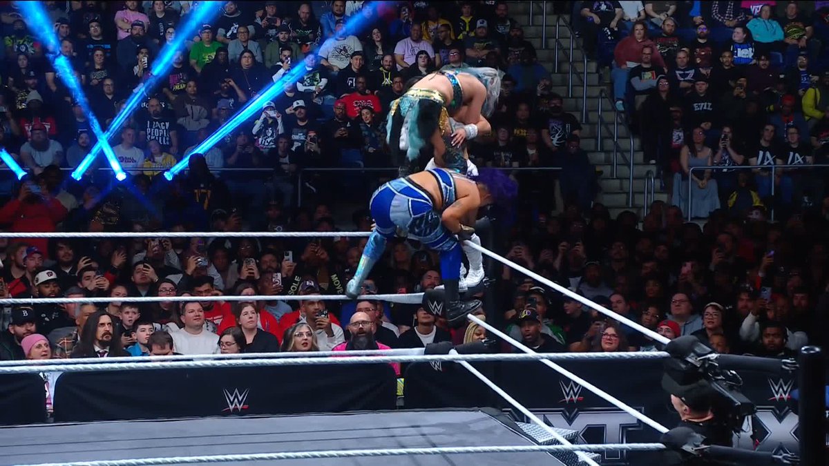 THIS MATCH IS CRAZY!!! 😲 #VengeanceDay