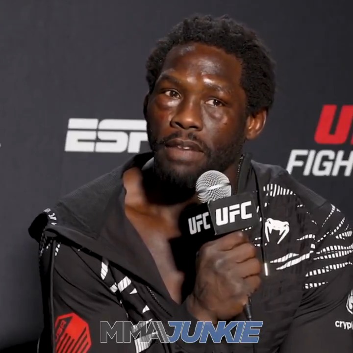 Jared Cannonier explains the unfortunate reality of his position at middleweight after his #UFCVegas102 win. "Four people in the rankings ahead of me have beaten me."