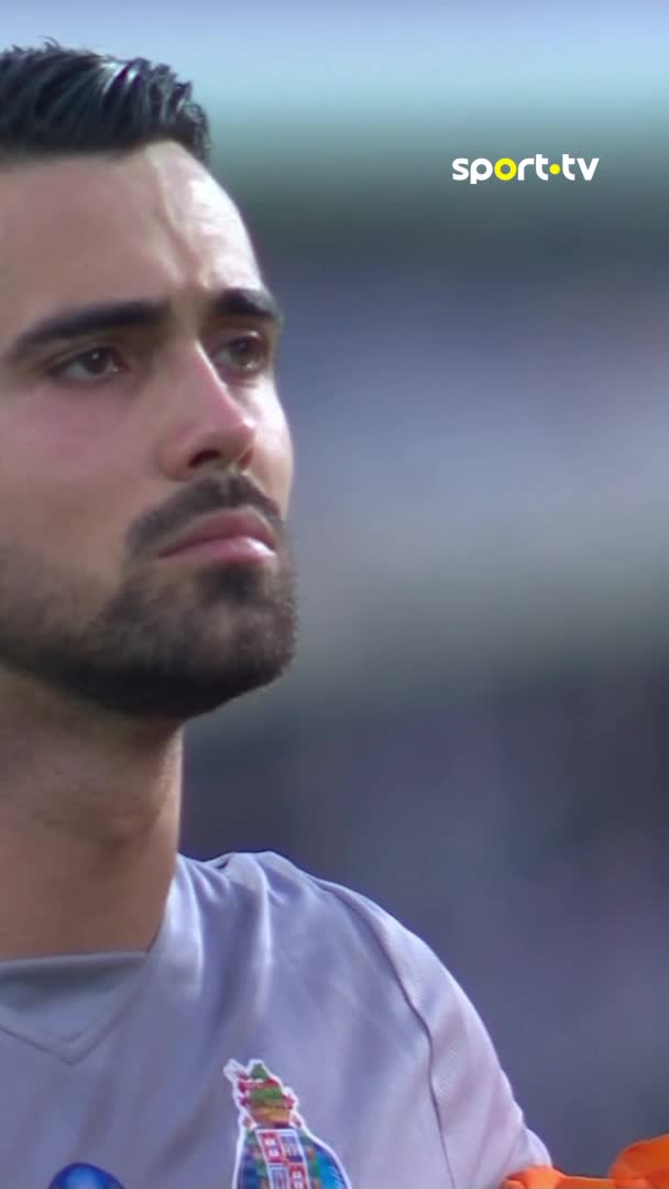 O minuto de silêncio em homenagem a Pinto da Costa antes do Farense - Porto foi emocionante.
