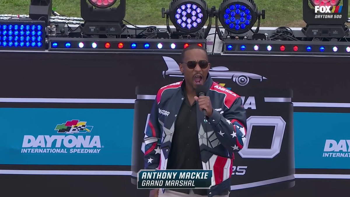 Captain America Anthony Mackie gets the engines fired for the 2025 #DAYTONA500 on FOX!