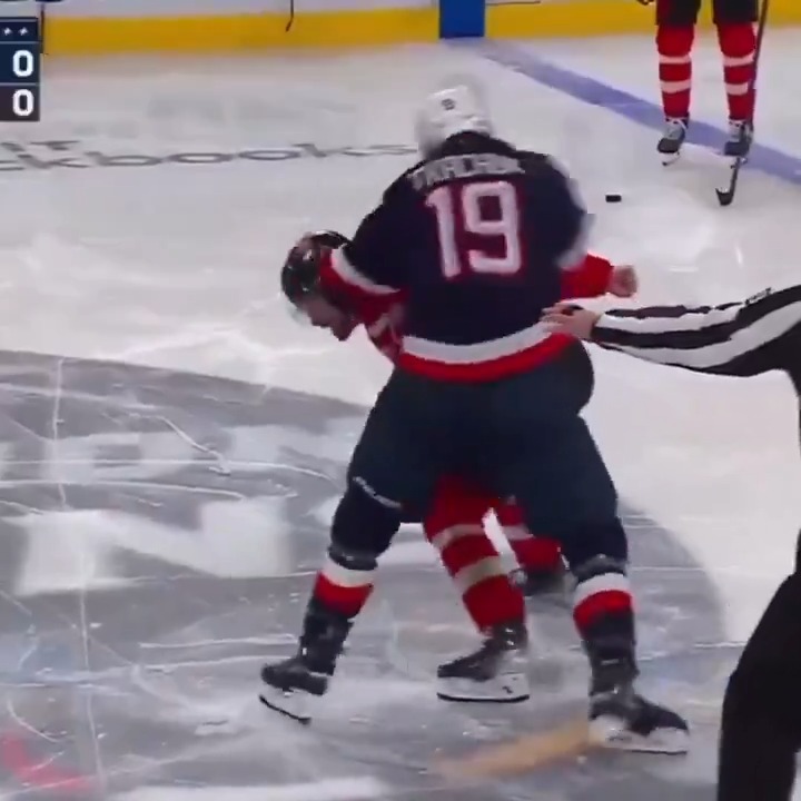 The next time USA plays Canada we should made Sean Strickland an honorary team member and have him on the ice for the puck drop. Let him piece up the entire Canadian team then just head back to the locker room 😎🇺🇸