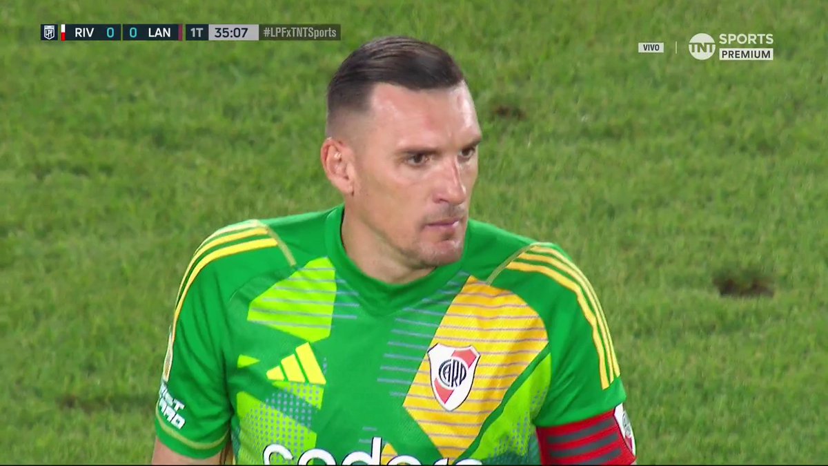ESPECTACULAR FRANCO ARMANI. 🤯🧤