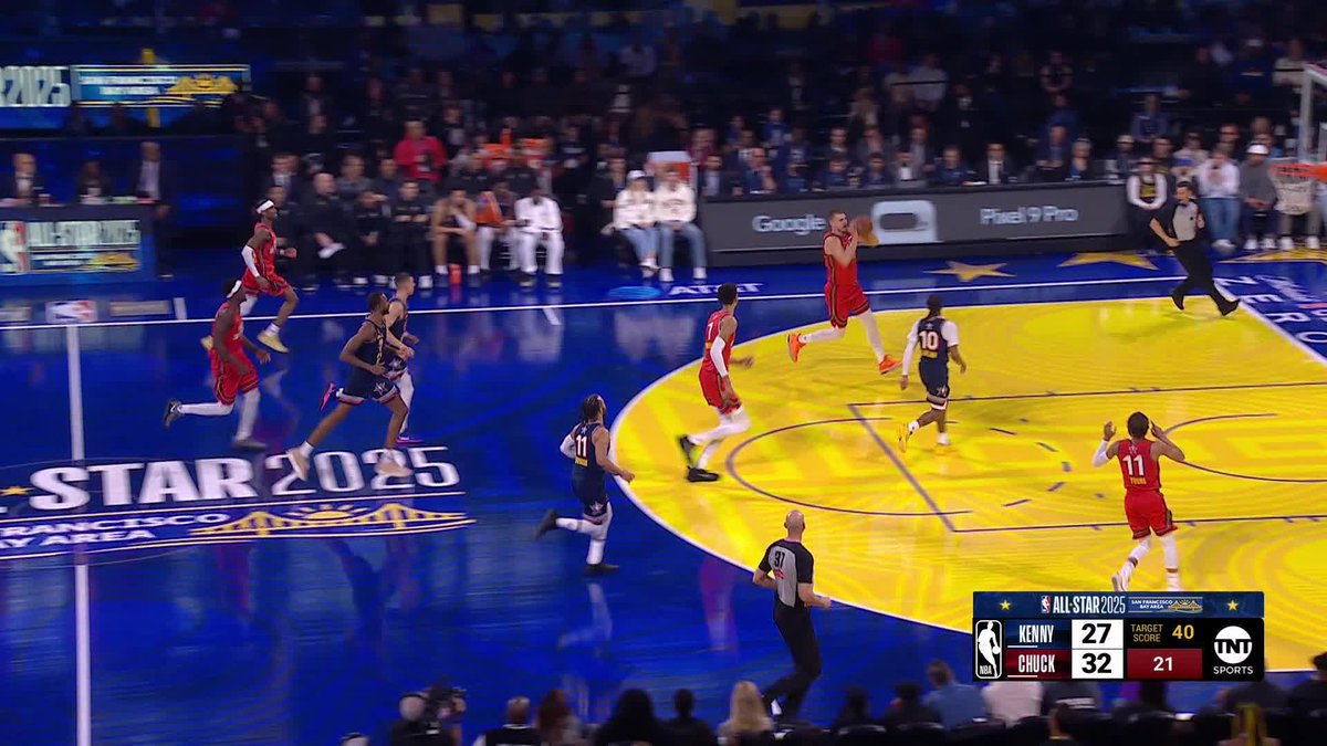 Jokic ➡️ Wemby ALLEY OOP 🤯 #NBAAllStar Games in full swing ⭐️
