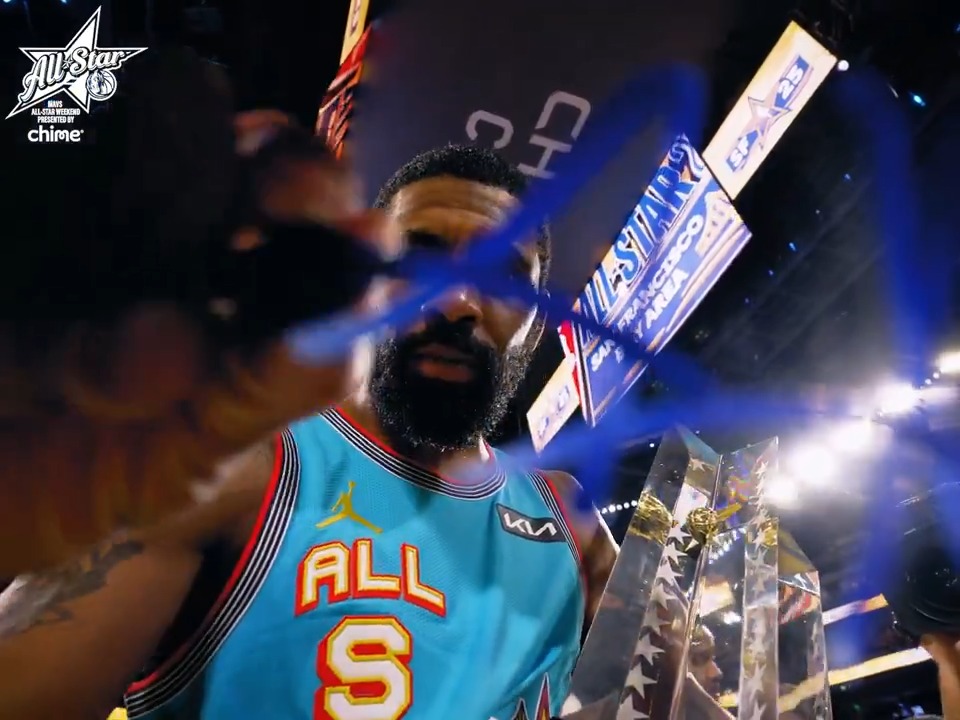 Our 9x All-Star signing off 🫡 Kyrie🤞🏾 @chime // #NBAAllStar #MFFL